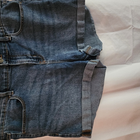 Old Navy Blue Jean Shorts - Picture 3 of 3